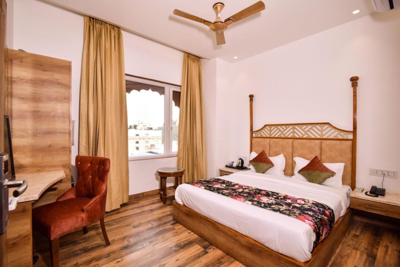 Hotel Rv Golden Amritsar Exterior foto